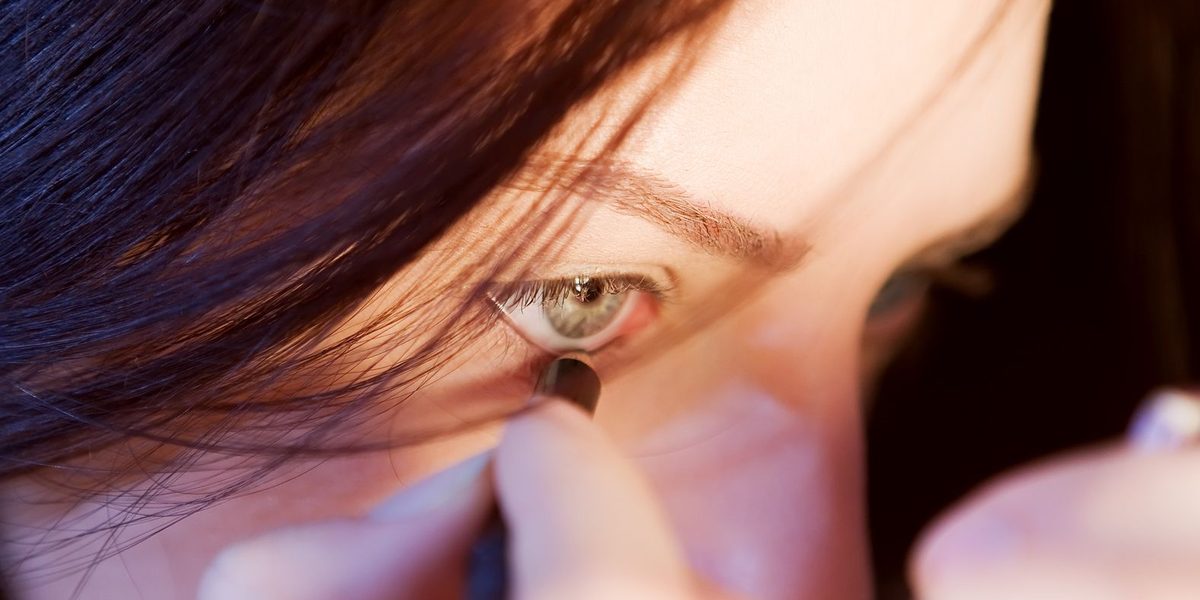 How to Do Winged Eyeliner Step by Step, Even With Unsteady Hands