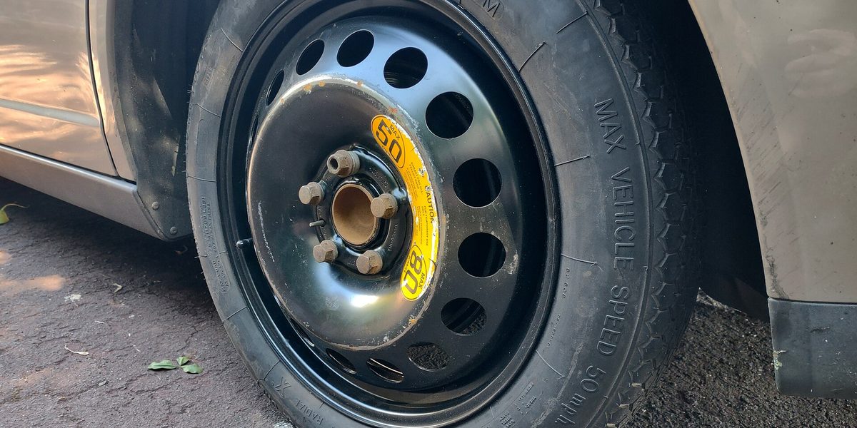 How to Change a Flat Tire on Your Own