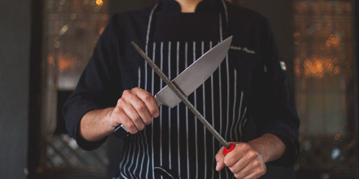 How to Sharpen Kitchen Knives at Home Safely